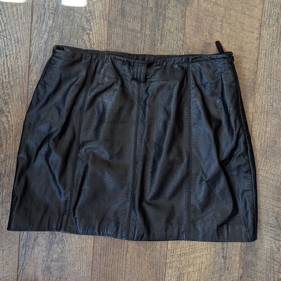 Vintage 90s Wilson's Maxima Leather Mini Skirt Minimalist Capsule - Picture 5 of 15